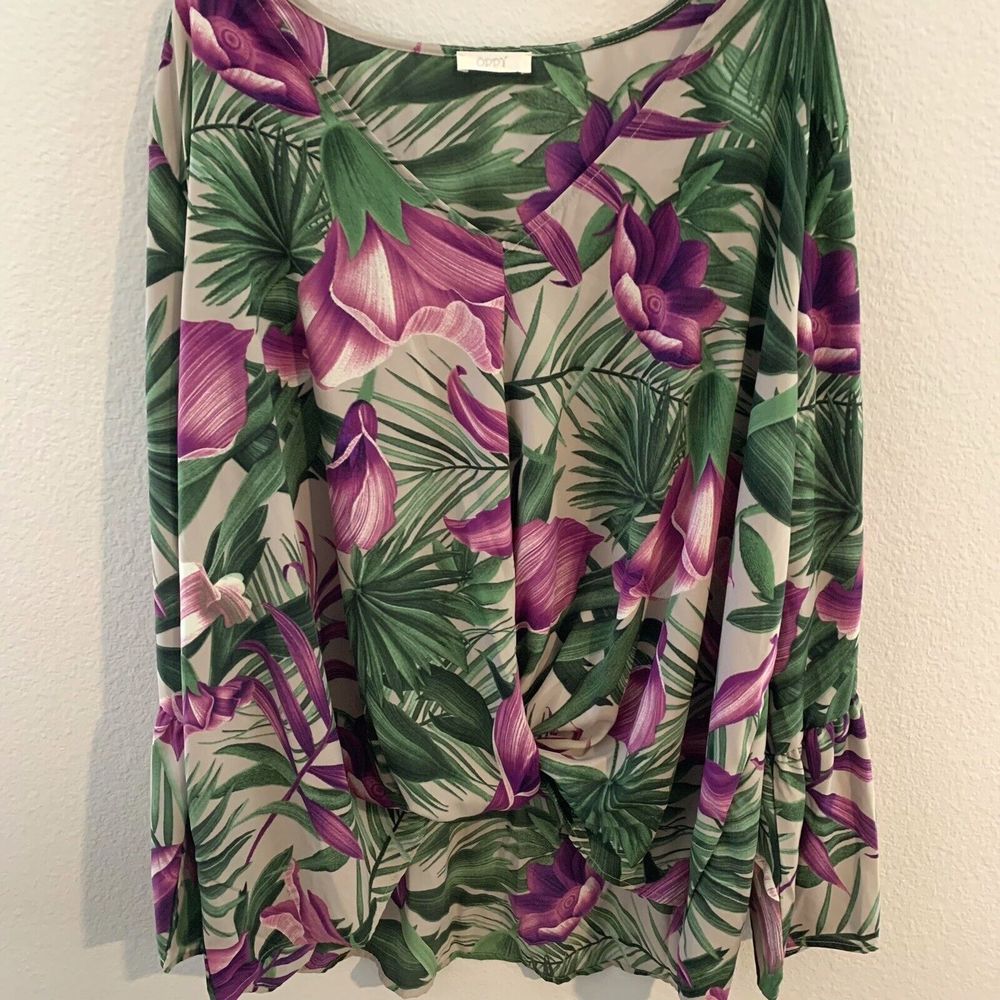 ODDY Blouse 3XL Plus Twist Front Bell Sleeve Purple Green